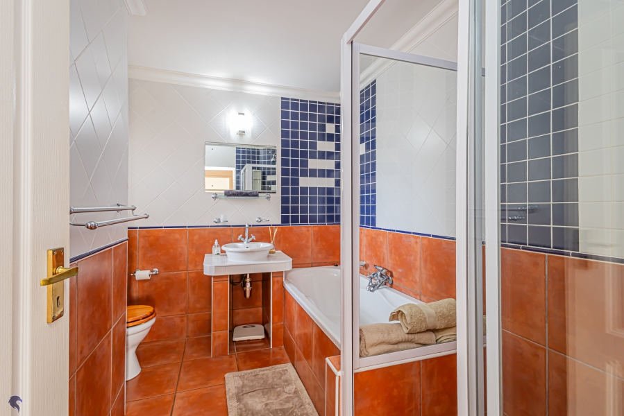 5 Bedroom Property for Sale in Waterfront Western Cape